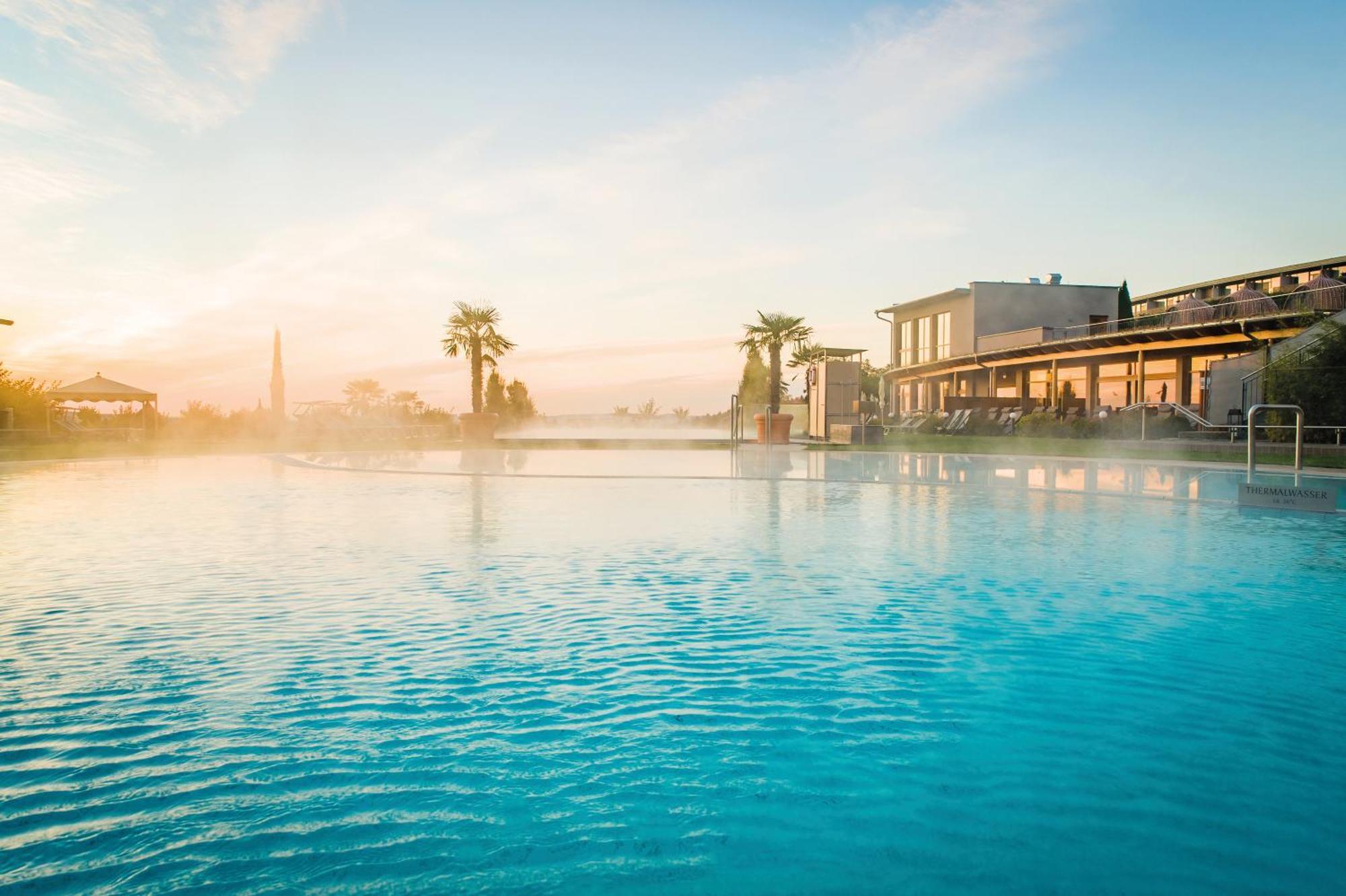Hotel & Spa Larimar Stegersbach Bagian luar foto