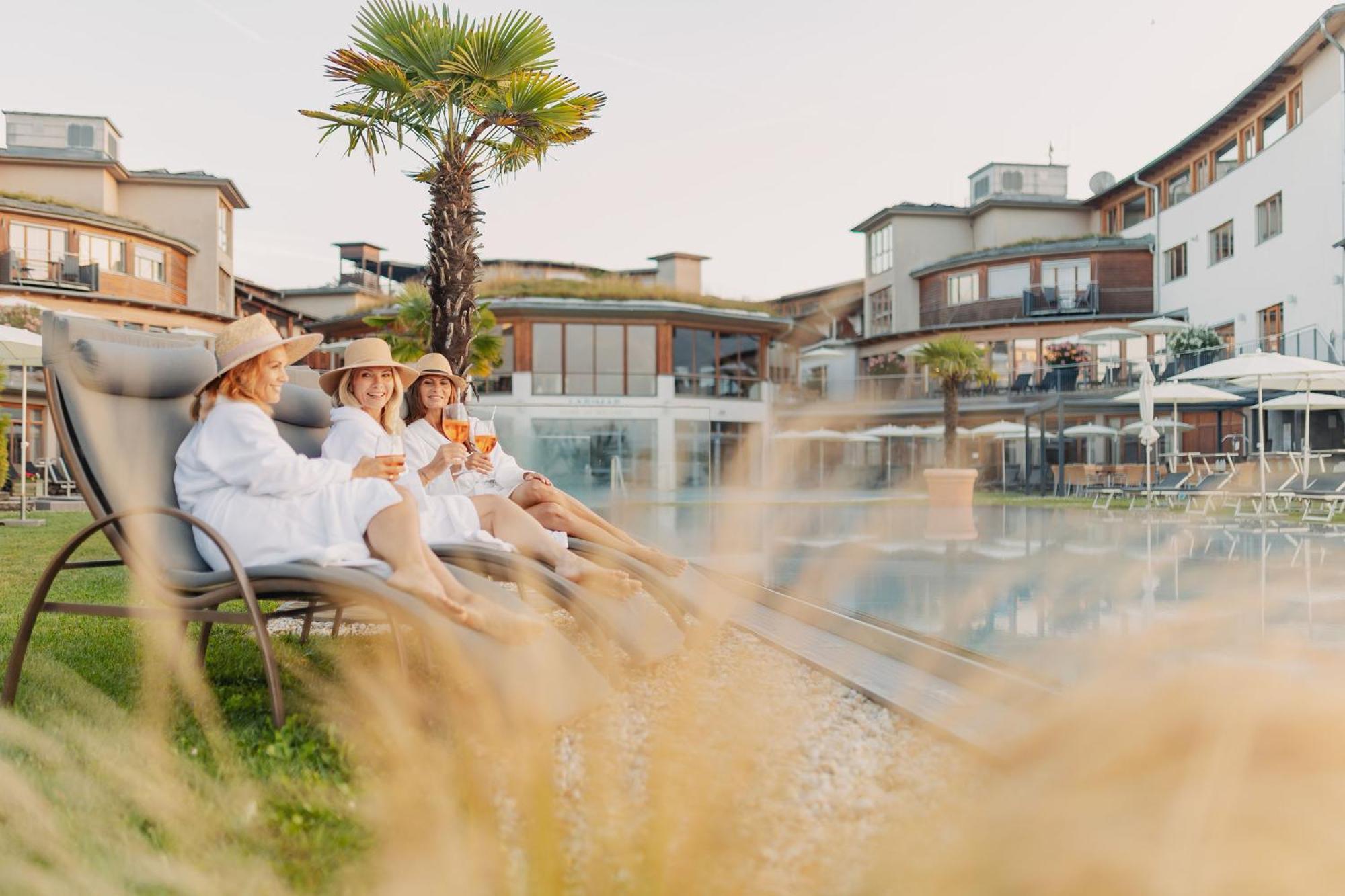 Hotel & Spa Larimar Stegersbach Bagian luar foto
